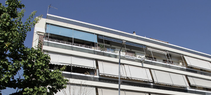 Βρήκαν δύο μωρά τεσσάρων μηνών εγκαταλελειμμένα σε διαμέρισμα στο Περιστέρι