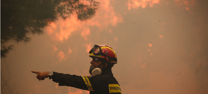 Φωτιά στην Κινέτα: Εκλεισαν παλιά και νέα εθνική οδός -Κυκλοφοριακό κομφούζιο 