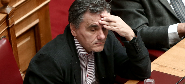 Εξαλλοι πολύτεκνοι κατά Τσακαλώτου: Ελα να ζήσεις τα παιδιά σου με τα δικά μας λεφτά