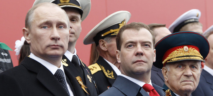 Η Ρωσία σε κρίση: Το ρούβλι καταρρέει ο Πούτιν «βλέπει» κερδοσκοπία και οι Ρώσοι απαντούν με  μαύρο χιούμορ