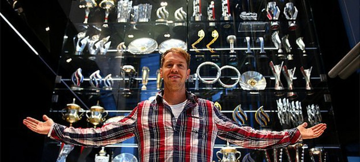 Βρέθηκαν πεταμένα σε λίμνη 20 κλεμμένα τρόπαια της Red Bull