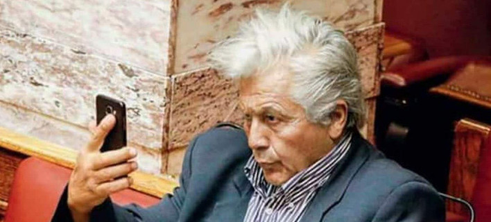 Παγκόσμια Ημέρα Ποίησης σήμερα και το Twitter βάζει τα δυνατά του [εικόνες]