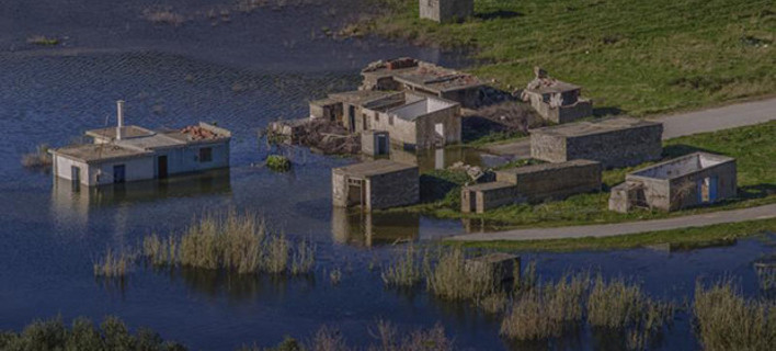 Μυστήριο με 65 σκελετούς στο χωριό της Κρήτης που βυθίζεται