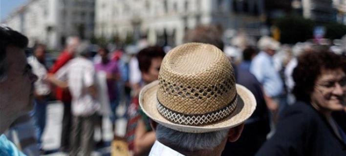 Πετσοκομμένες έως 30% οι νέες συντάξεις με το νόμο Κατρούγκαλου -Οι μεγάλοι χαμένοι