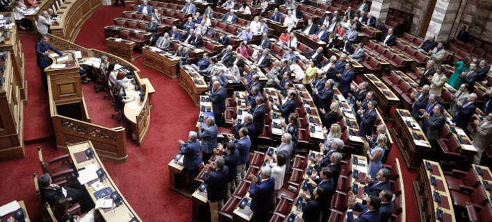 Live η συζήτηση στη Βουλή για την πρόταση δυσπιστίας που κατέθεσε η ΝΔ κατά της κυβέρνησης
