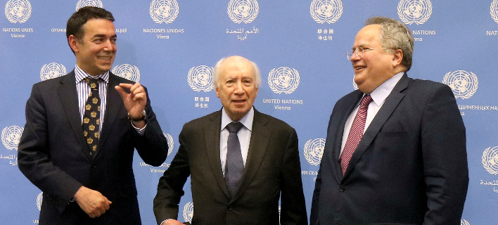 Το παρασκήνιο των διαβουλεύσεων Κοτζιά-Ντιμιτρόφ υπό τον Νίμιτς στον ΟΗΕ -Φωτογραφία: AP Photo/Ronald Zak