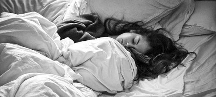 Γιατί οι γυναίκες πρέπει να κοιμούνται περισσότερο από τους άνδρες- Τι λένε οι επιστήμονες