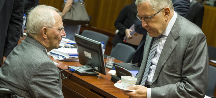 Handelsblatt: Ο Σόιμπλε σύμφωνος με την πρόταση του ESM για το ελληνικό χρέος