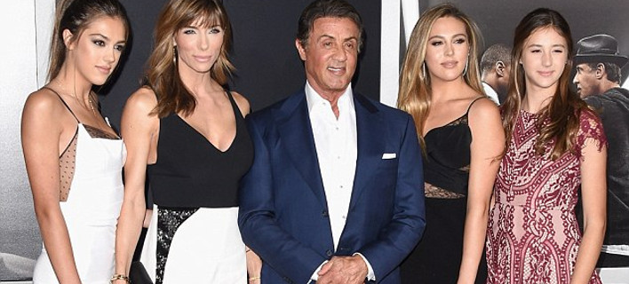 Τρέλαναν τους φωτογράφους οι τρεις καλλονές κόρες του Σιλβέστερ Σταλόνε [εικόνες]