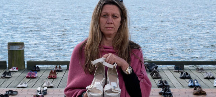 Tα άδεια παπούτσια των παιδιών που αυτοκτόνησαν -Η σιωπηρή επιδημία της Ν. Ζηλανδίας [εικόνες]