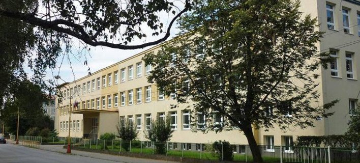 Απίστευτο: Καλόγρια κάρφωσε 7χρονο για να του δείξει πόσο υπέφερε ο Χριστός [εικόνες]