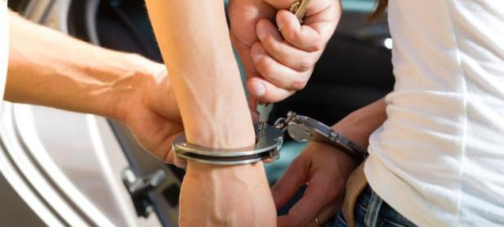 Ποιοι είναι οι δημοσιογράφοι που συνελήφθησαν και κατηγορούνται για εκβιασμούς
