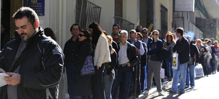 Αποκαλυπτικά γραφήματα της Telegraph: Οι άνεργοι στην Ελλάδα δεν έχουν ελπίδα