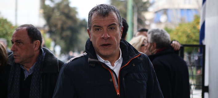 Θεοδωράκης για Κουβέλη: Εκπλήσσομαι για την αγάπη που δείχνουν κάποιοι στην εξουσία