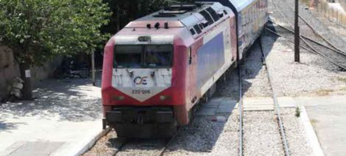 Τραγικό θάνατο βρήκε πεζός που παρασύρθηκε από τρένο στη Θεσσαλονίκη