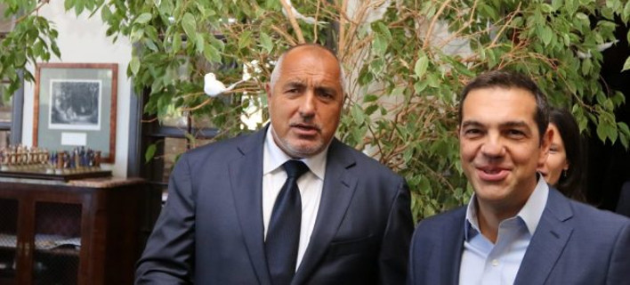 Αποτέλεσμα εικόνας για Μπόικο Μπορίσοφ με τσιμπρα