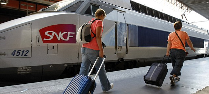 Οχι μόνο στην Ελλάδα: Δημόσιος υπάλληλος έπαιρνε μισθό 4.900 ευρώ για να κάθεται σπίτι του επί 12 χρόνια 