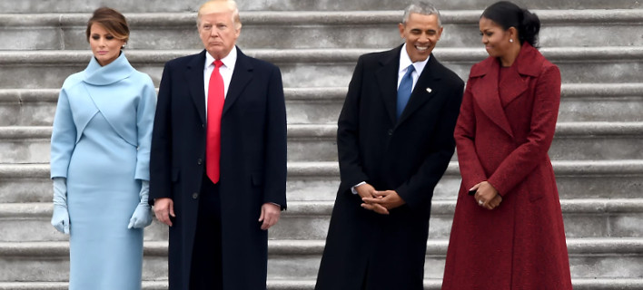  Η viral φωτογραφία των Τραμπ και των Ομπάμα πλάι πλάι που προκαλεί νευρικό γέλιο [εικόνες & βίντεο]
