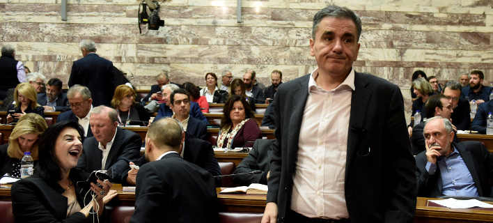 «Μασάζ» από Τσακαλώτο σε βουλευτές για το πολυνομοσχέδιο -Την Τρίτη στη Βουλή