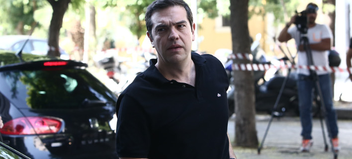 Ο Τσίπρας άλλαξε γνώμη: Κόβει την φιέστα στη Πνύκα, θα πάει Καστελόριζο για την έξοδο από το Μνημόνιο