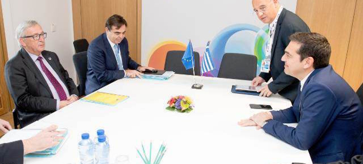 Συνάντηση του Τσίπρα με τον Γιούνκερ -Συνομίλησαν για τις πλημμύρες