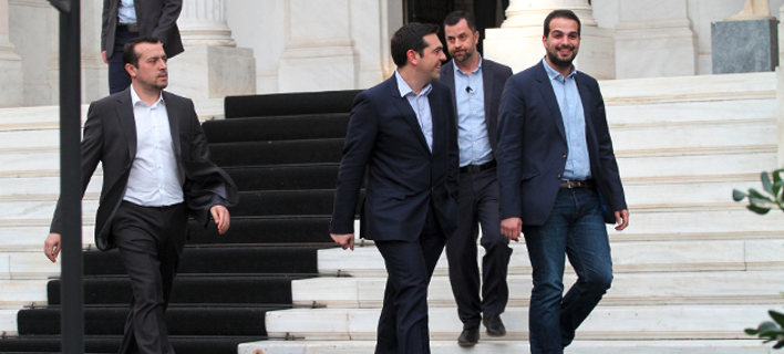 Ο πρωθυπουργός βρήκε 525 ευρώ στο γραφείο του
