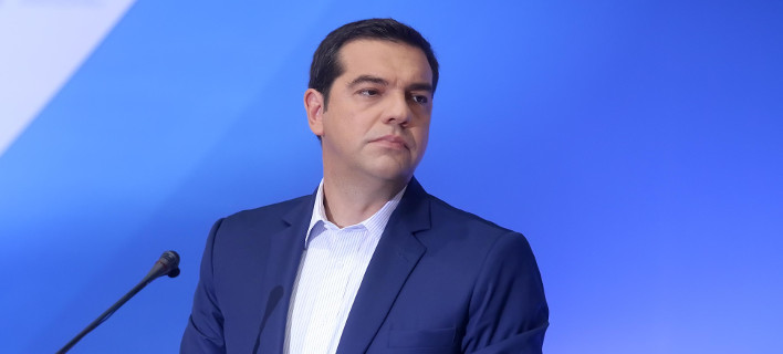 Τσίπρας στη ΔΕΘ: Η γραβάτα, η ανάπτυξη και οι αψιμαχίες με δημοσιογράφους