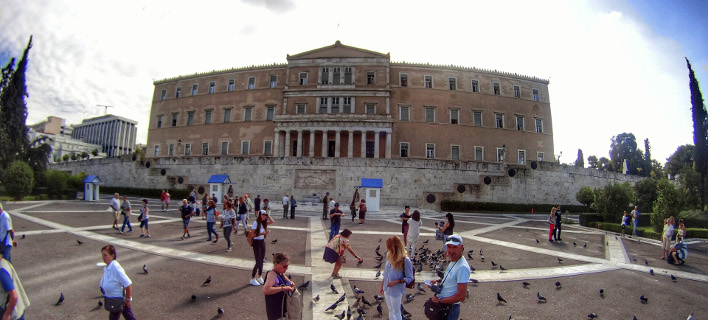 Μαύρα μαντάτα στον τουρισμό για τα έσοδα- Βουτιά στις ταξιδιωτικές εισπράξεις