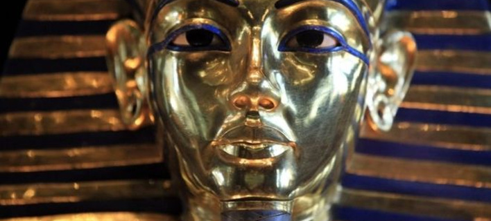 «Κακοποίησαν» μάσκα του Τουταγχαμών σε μουσείο και θα το πληρώσουν [εικόνες]