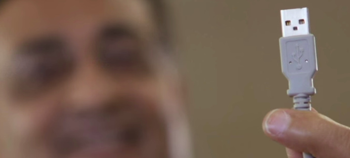 Ο άνθρωπος που έφτιαξε το USB δεν έβγαλε... φράγκο από αυτό -Αλλά δεν τον πειράζει