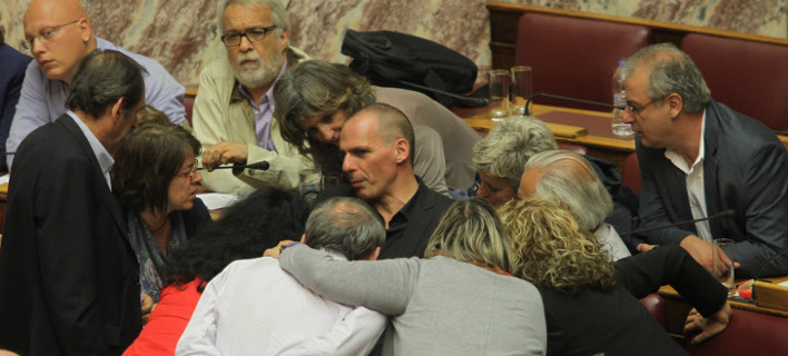 To σημερινό «άρθρο» του Γιάνη Βαρουφάκη στο Κουλούρι σπάει κόκαλα -Εγινε ήδη viral