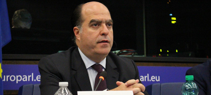 Επικεφαλής αντιπολίτευσης Βενεζουέλας στο iefimerida: «Ο Μαδούρο ξεπουλάει στην Τουρκία τον χρυσό της χώρας»