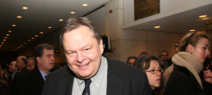 Βενιζέλος: Η χώρα παραπαίει- Χρειάζεται κυβέρνηση όλων των φιλοευρωπαϊκών και δημοκρατικών δυνάμεων 