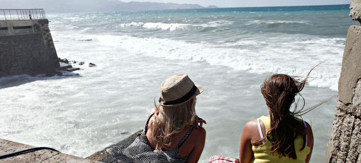 Αίθριος ο καιρός τη Δευτέρα αλλά με πολλά μποφόρ -Στους 33 βαθμούς η θερμοκρασία