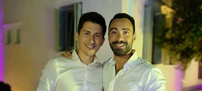 Ο εκπρόσωπος Τύπου του ΚΙΝΑΛ Παύλος Χρηστίδης (αριστερά) με τον Σάκη Τανιμανίδη (δεξιά) -Φωτογραφία: Instagram