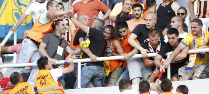 Επεισόδια για την ελληνική σημαία – Ηθελαν να την κατεβάσουν Σκοπιανοί [εικόνες]