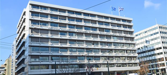 Νέα χρέη δημιουργεί το Δημόσιο – Πληρώνονται με δυσκολία τα παλιά