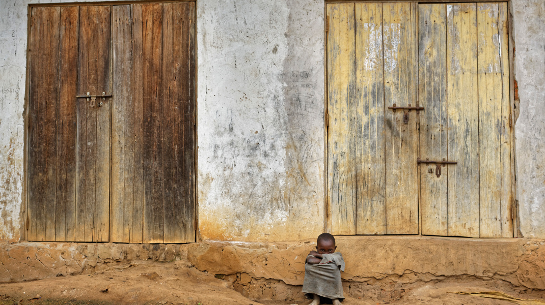 Φτώχια και Ουγκάντα, συνώνυμες λέξεις - Φωτογραφία: AP Photo/Ben Curtis