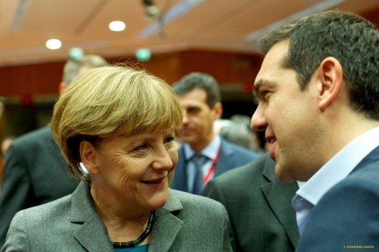 Θερμή χειραψία Τσίπρα-Μέρκελ στη Σύνοδο Κορυφής -Ολος ο διάλογος | iefimerida.gr 2