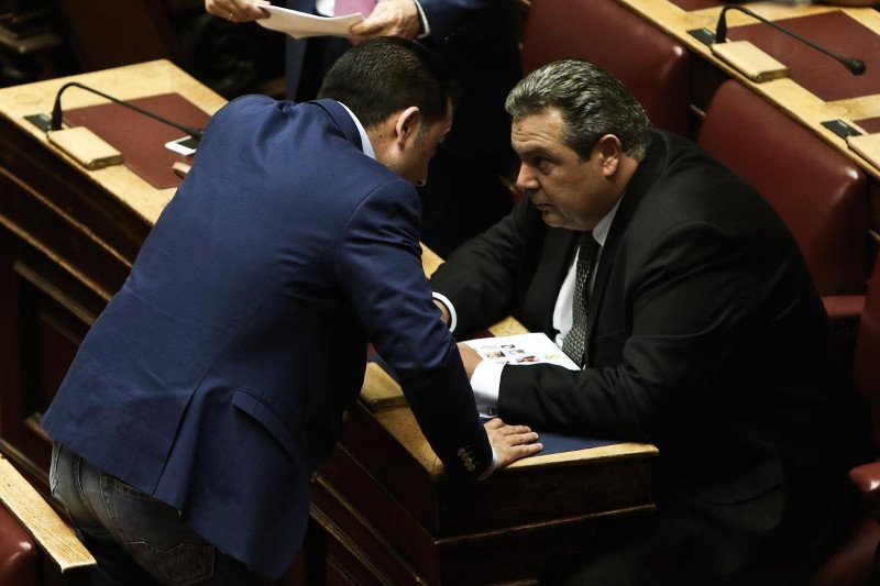 Εντονο επεισόδιο Καμμένου-Τσίπρα για τα εξοπλιστικά - Του έκανε νόημα «εμείς τελειώσαμε» | iefimerida.gr 2