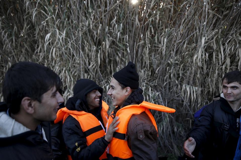 Reuters: Η ακτή των ονείρων και των εφιαλτών - Σκληρές εικόνες προσφύγων που φτάνουν στη Λέσβο | iefimerida.gr 11