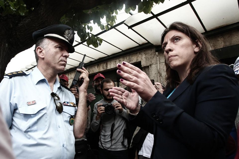 Η Ζωή «γαζώνει» όλο τον ΣΥΡΙΖΑ: Προδότης Εφιάλτης ο Αλέξης Τσίπρας, η «Αυγή» εκτελεί συμβόλαια | iefimerida.gr 5
