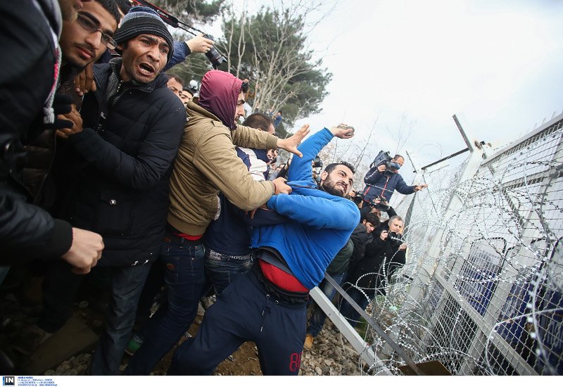 Γερμανικά ΜΜΕ:Η Αθήνα χάνει τον έλεγχο των προσφύγων -Θα υπάρξουν νεκροί | iefimerida.gr 1