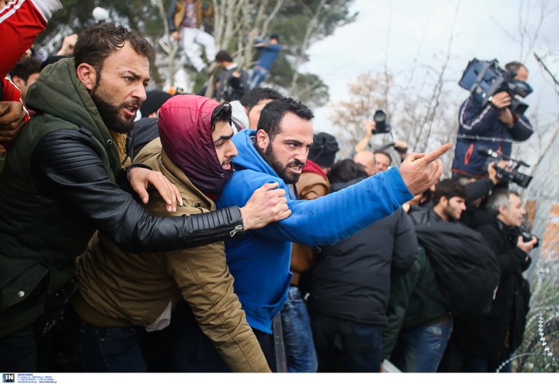 Γερμανικά ΜΜΕ:Η Αθήνα χάνει τον έλεγχο των προσφύγων -Θα υπάρξουν νεκροί | iefimerida.gr 7