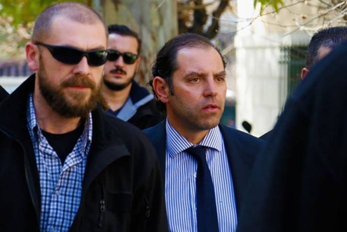 Τραγωδία στην Αττική Οδό: Kάηκε ζωντανός σε Porsche ο εκδότης Μαυρίκος | iefimerida.gr 6