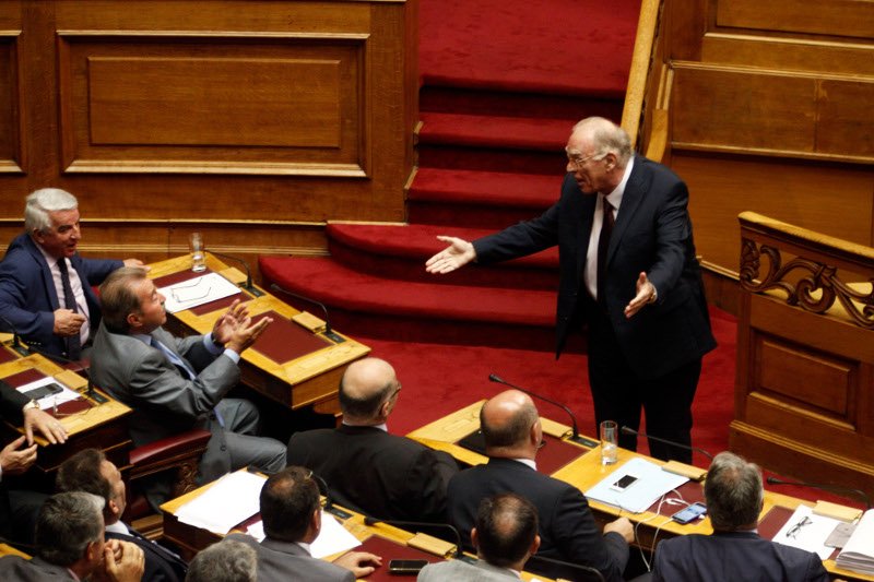 Επεισόδιο Σκανδαλίδη-Λεβέντη: Είσαι γραφικός, γελάμε μαζί σου -Εμένα είπες γραφικό; | iefimerida.gr 0