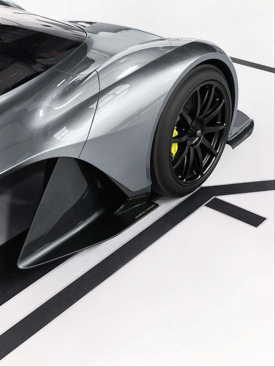 Το νέο υπέρ-αυτοκίνητο από την Aston Martin, σε συνεργασία με την Red Bull Racing | iefimerida.gr 6