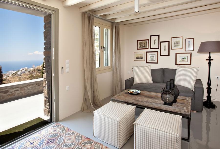 Εντυπωσιακό σκηνικό φωτογράφισης το Aeolis Tinos Suites για τις ανάγκες μεγάλης διαφημιστικής καμπάνιας | iefimerida.gr 11