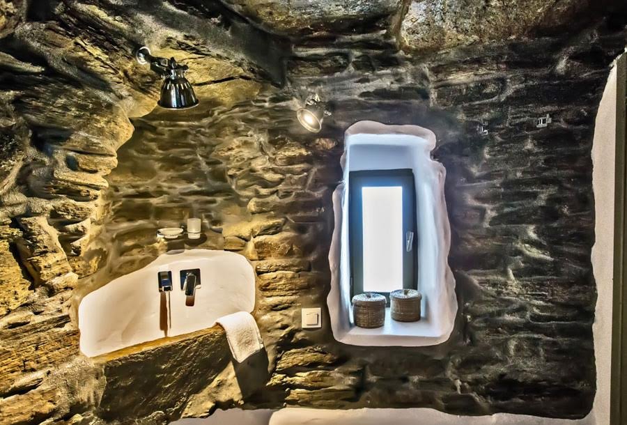 Εντυπωσιακό σκηνικό φωτογράφισης το Aeolis Tinos Suites για τις ανάγκες μεγάλης διαφημιστικής καμπάνιας | iefimerida.gr 6