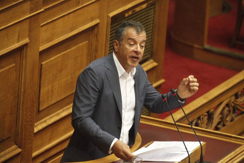 Δεν πέρασε η απλή αναλογική – Βαριά λόγια μεταξύ Τσίπρα και Μητσοτάκη | iefimerida.gr 4